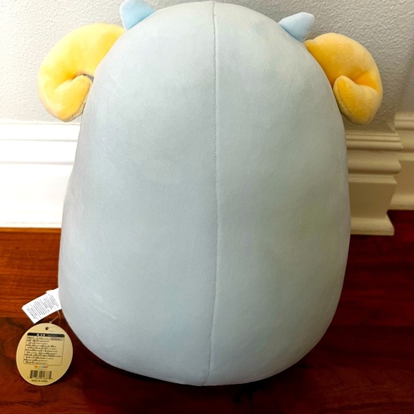 NWT 14 Inch Squishmallow Sheep Holding Flower 🐏🌸 - Picture 2 of 8